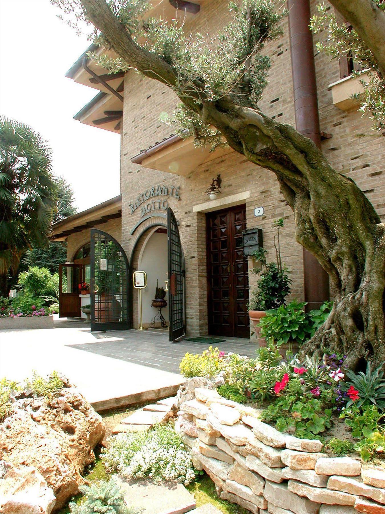 Hotel Sagittario Padova Exterior photo